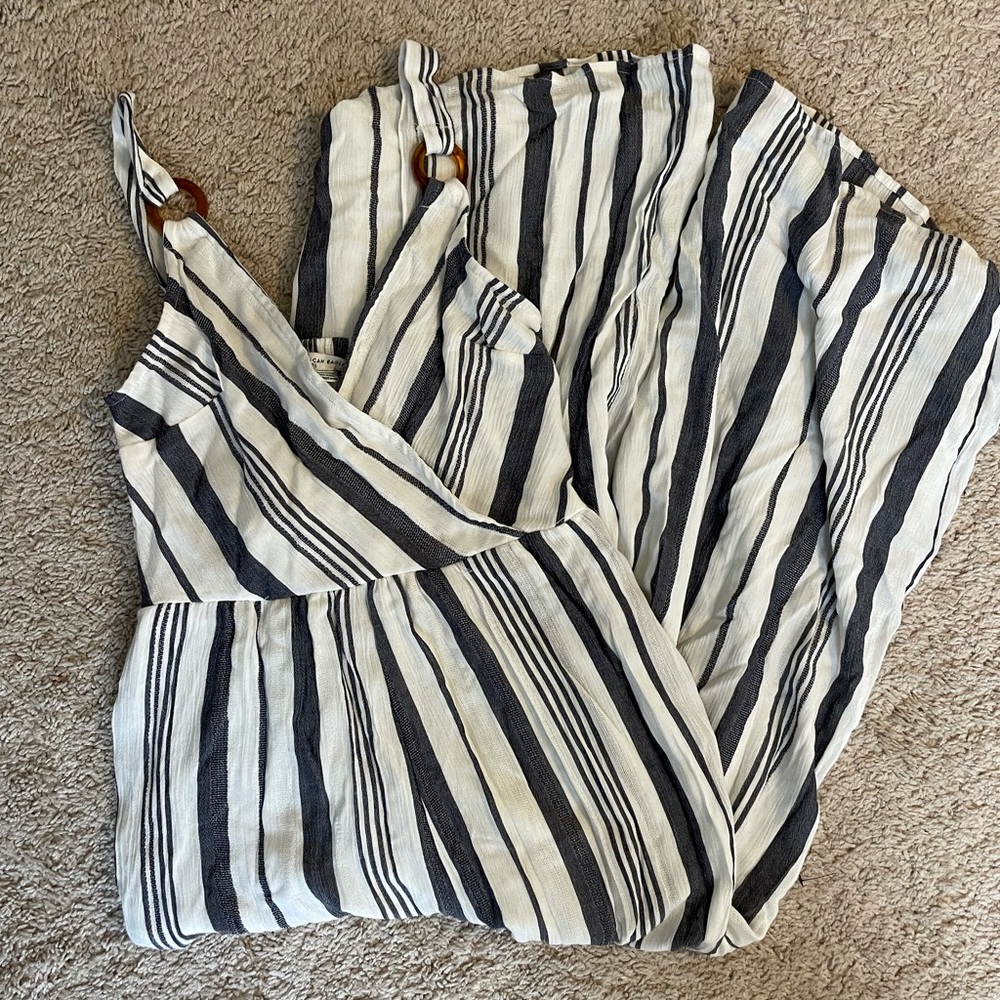 Never worn. Great condition!